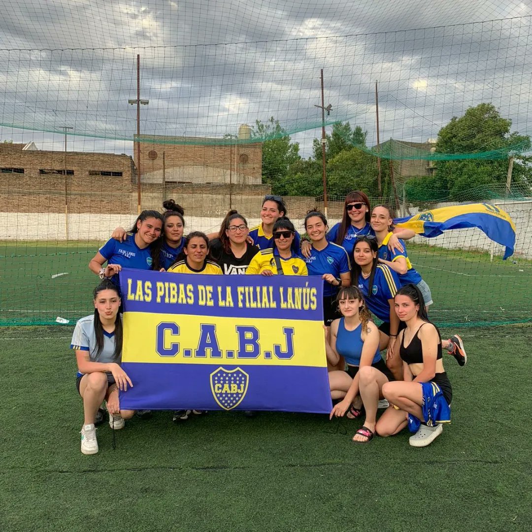 FilialLanusCABJ's tweet photo. TORNEO RELÁMPAGO A BENEFICIO

El lunes 20-11 se llevó a cabo un torneo relámpago con fines benéficos en Remedios de Escalada. 
Queremos agradecerles a todos los que se acercaron y dejaron su donación para el comedor.
También agradecerle a los más de 150 bosteros que se acercaron https://t.co/YZf4izepVZ