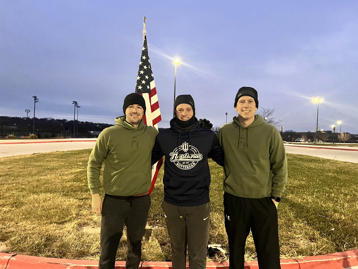 kylekauz's tweet photo. 6 hammers of @F3Omaha  joined me @F3BunzTown  where we trialed the new Binford 6100 coffee can kettle bells. 

Grateful for the opportunity to lead. Welcome Lawn Chair. https://t.co/t5WjdOLuuJ