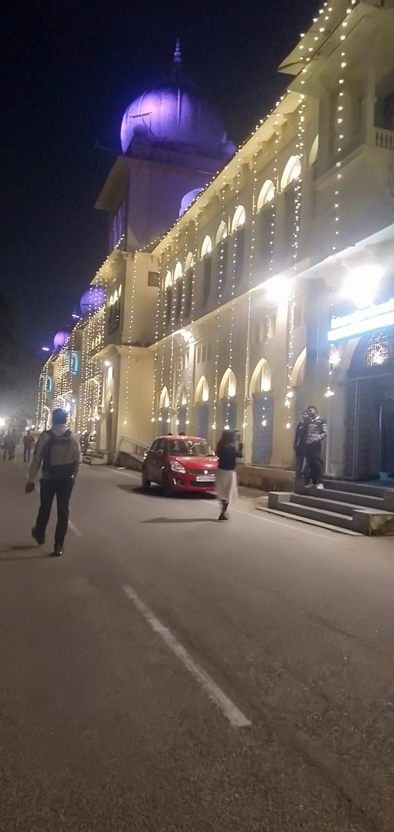 i_m_mandvi's tweet photo. अद्भुत दृश्य! ❤️😍 @lkouniv #LUFoundationDay
#LUGlory https://t.co/gDbYOvuqp5