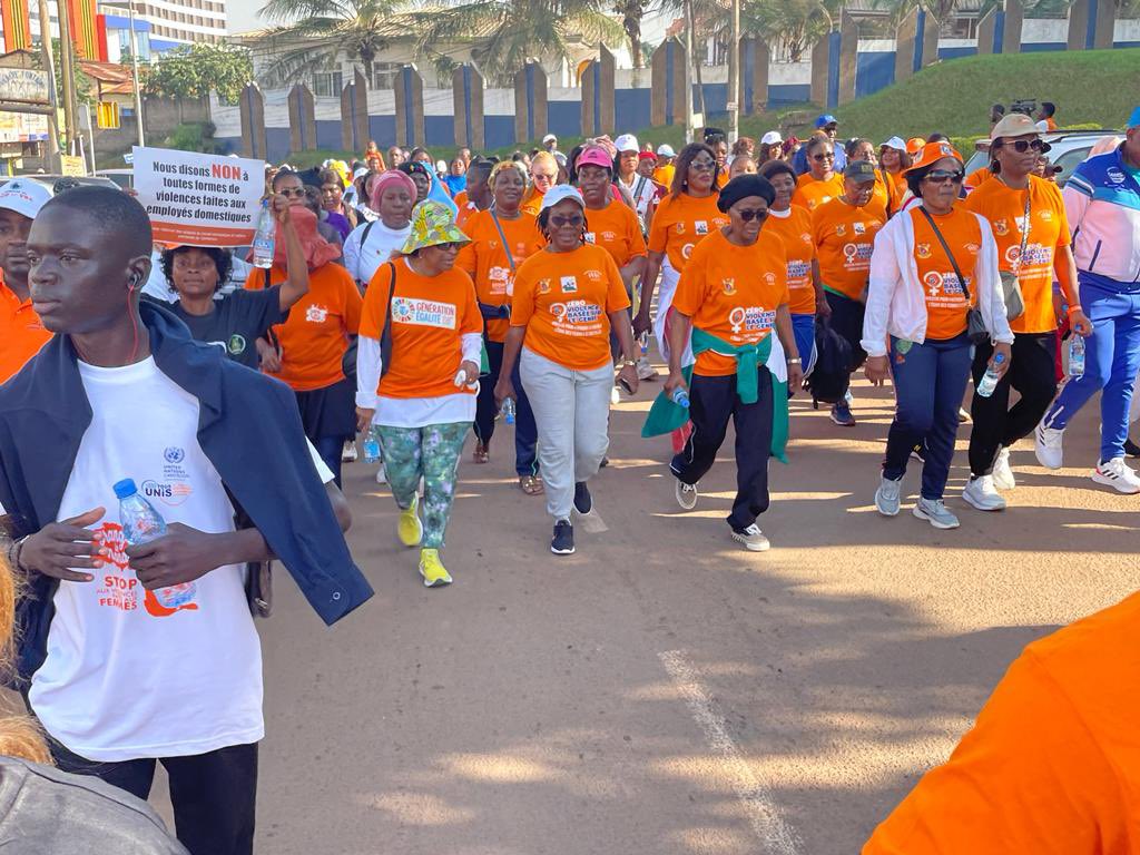 WFP_Cameroon's tweet photo. #Cameroon🇨🇲

This walk to launch 16 days of activism against #GenderBasedViolence reflects our commitment to go the distance &amp; #unite in ending violence against #Women &amp; girls

#OrangeTheWorld 
#LeaveNoOneBehind
#EndGBV https://t.co/XYXiAHOq0t