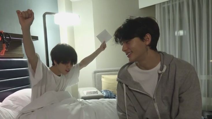 maroonlix's tweet photo. hyunsung one shot • classmates🐈‍⬛🔞

preparar materias para rendir nunca había sido tan placentero https://t.co/auqQU2mPKS