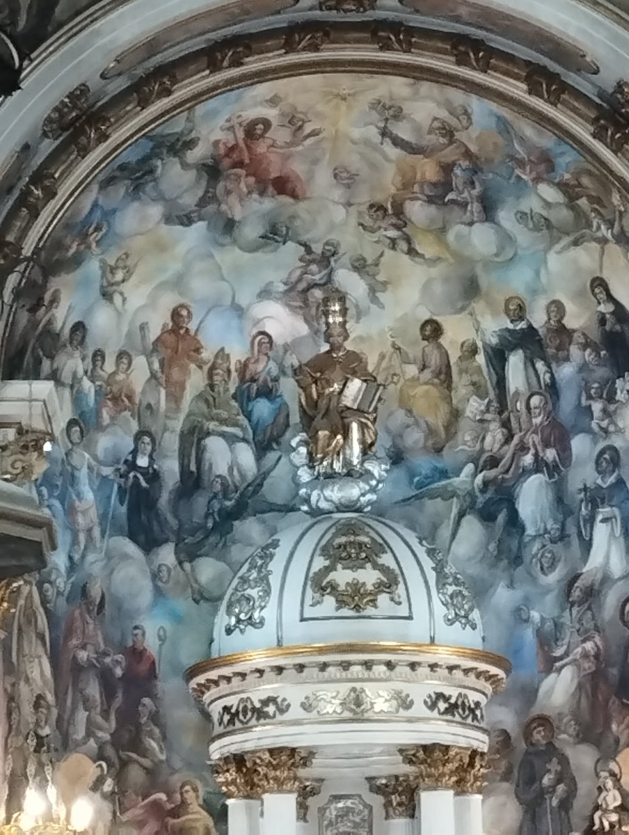 ZakielCh's tweet photo. Mirad, he entrado en un edificio y he encontrado una foto de grupo de los jefazos. No me busquéis, ese día aproveché el follón de tanta gente para cotillear a la tierra un poquito... Y menos mal... Que peñazo... https://t.co/TPtz2miOcF