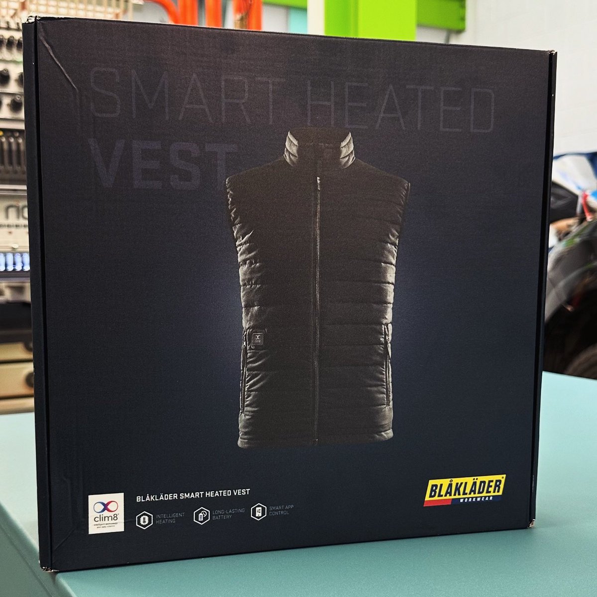 This #heated #vest from <a href="/blaklader/">AnnaK</a> would be ideal today 🥶 keeping you toasty warm 🔥 😀