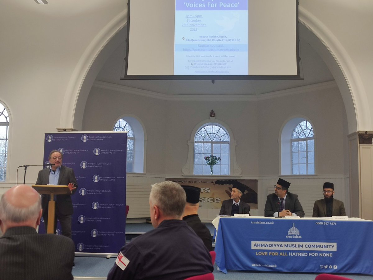 Mr. Jack Gold representing the Jewish community and speaking on the impact of antisemitism in the world at the Ahmadiyya Muslim community event in Fife.