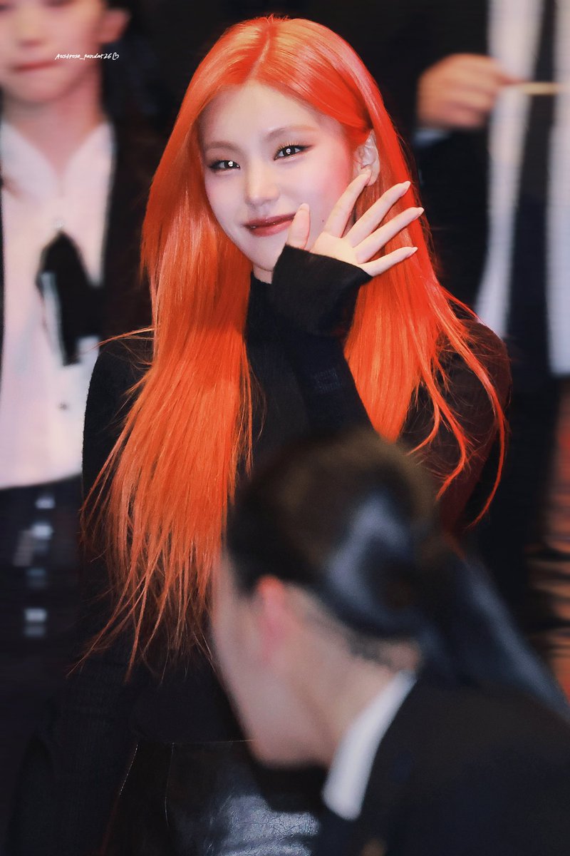 𝟐𝟑𝟏𝟏𝟐𝟒 𝐖 𝐊𝐨𝐫𝐞𝐚 𝐃𝐢𝐧𝐧𝐞𝐫 𝐏𝐚𝐫𝐭𝐲 ᥫᩣ 

🍾

#예지 #ITZY #YEJI #있지