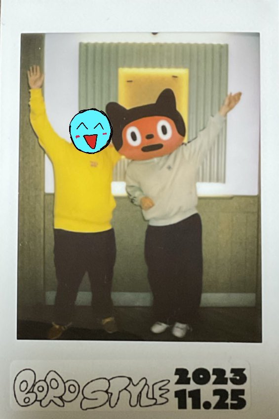 839Zyam's tweet photo. イケてるパーカーと青いジーンズにキてるスニーカーで参戦した街ゆく天才の同志たちに乾杯🍻
#BOROSTYLE https://t.co/VeexXZB2Gh