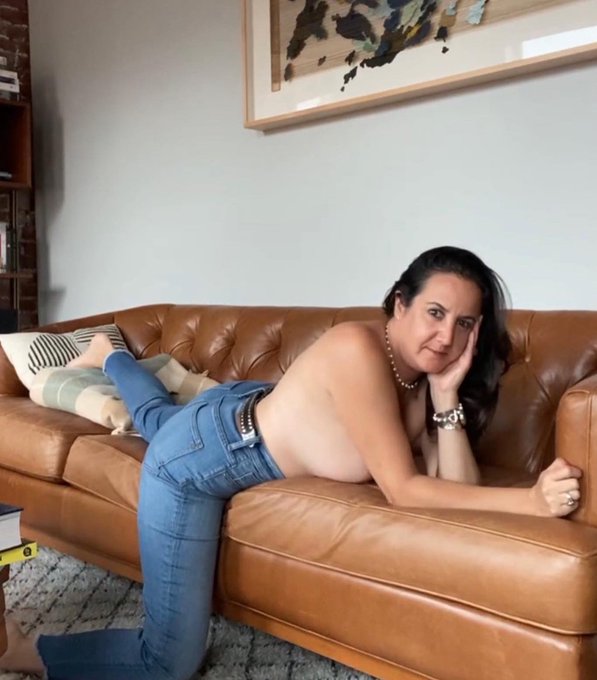 Happy Thanksgiving weekend! What are you thankful for on this s*xy day? Xoxo 💋 DR #drresa @drresa drresa<a href="/tag/drresa"class="tags"><span>#drresa</span></a>