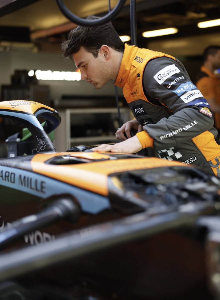 PatricioOWard's tweet photo. Se vale soñar. 🚀 #AbuDhabiGP @McLarenF1 https://t.co/1cNLaaopGQ