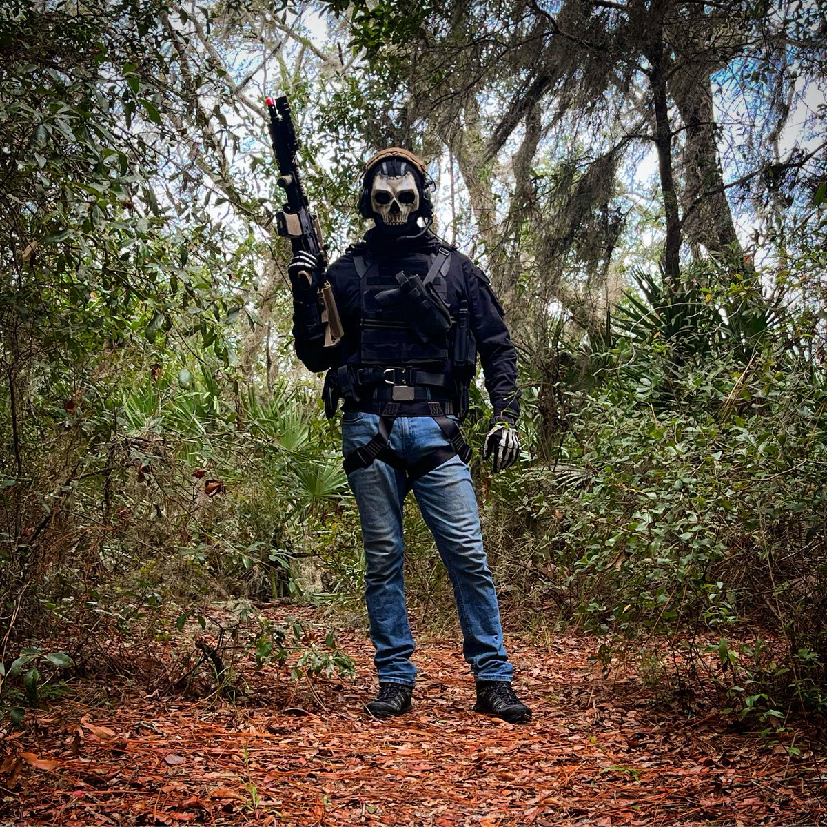 TheRealGh0st141's tweet photo. Hello! 👋🏼 #fyp #fypシ #ghost #simonghostriley #simonghostrileycosplay #simonriley #modernwarfare #modernwarfare2 #mw #mw2 #callofduty #cod #callofdutywarzone #warzone #callofdutycosplay #cosplay #cosplayer #cosplayiscool #propgun https://t.co/q3KervH91I