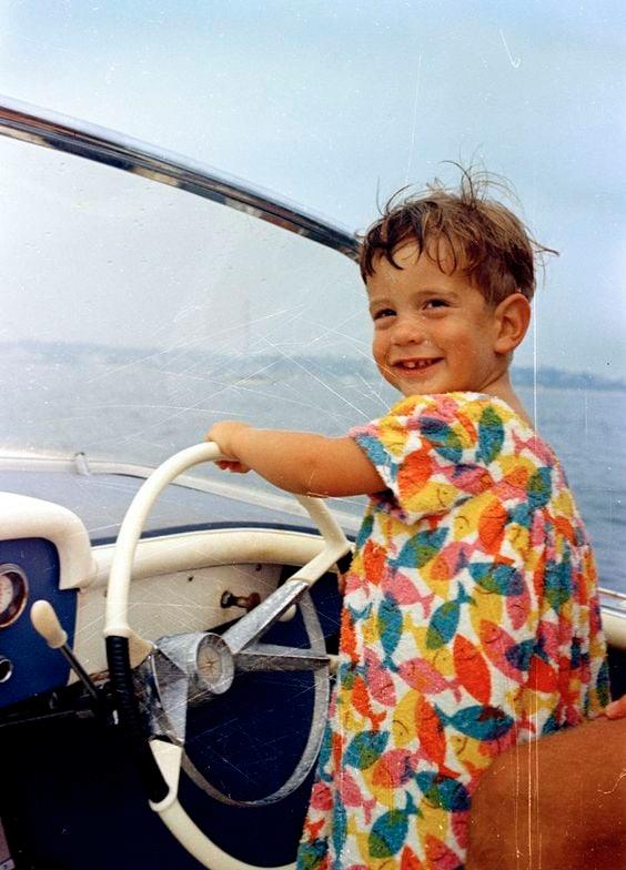 kathrynwise6869's tweet image. And he saith unto them, 
Follow me, 
and I will make you fishers of men.
~ Matthew 4:19

#HappyBirthdayJohn 
#FishersOfMen 
#Biblical 
#OnceInALifetime