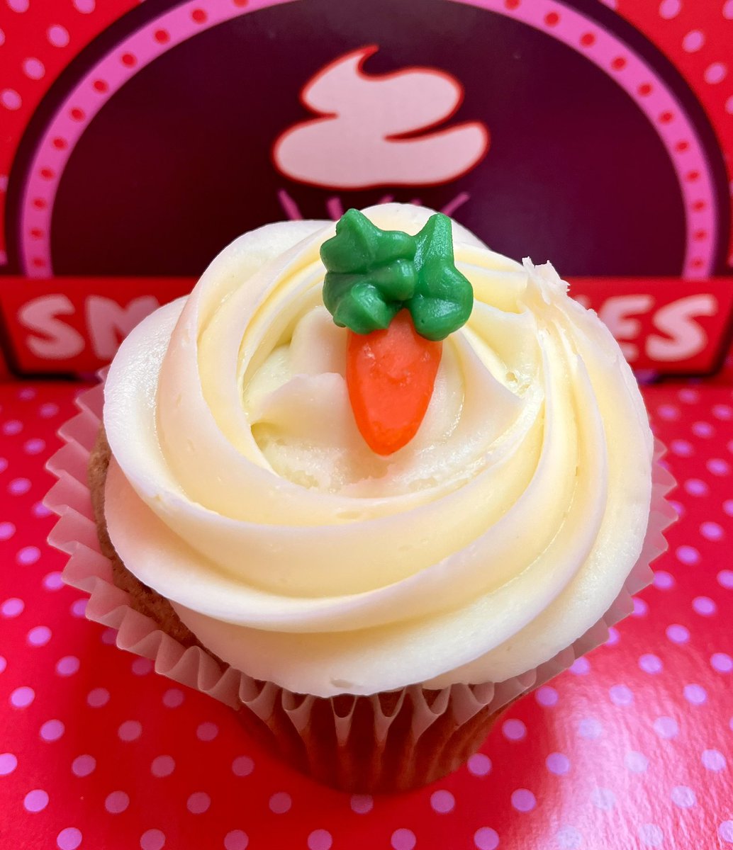 SmallCakesNDH's tweet photo. It’s #SmallBusinessSaturday! Today’s amazing specials are #ButteredRum #CarrotCake #PumpkinSpice #Cupcakes +17 delicious daily Signature Cupcake flavors! Order pickup at 404.621.9634 or via https://t.co/MTIy7NEtp6! Or get delivery thru UberEats or DoorDash! https://t.co/NnMaeFLL20