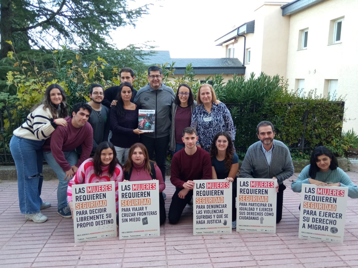 raiii_16's tweet photo. #MigrarSeguras #MujeresenMarcha #25N https://t.co/KR52OAALV7