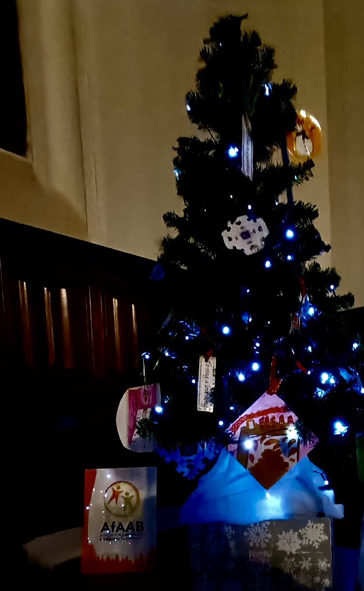 rhiannonhrees's tweet photo. @AfABarnsley out at Barnsley Bright Nights last night enjoying the lights and the Christmas Tree at the Christmas Tree Festival in St Mary the Virgin Barnsley. Cheska Dean Tom Carl with Mr Crocodile in attendance Kevin Stephen Jo James and me. ❤️❤️❤️ https://t.co/dOP0RTRcen