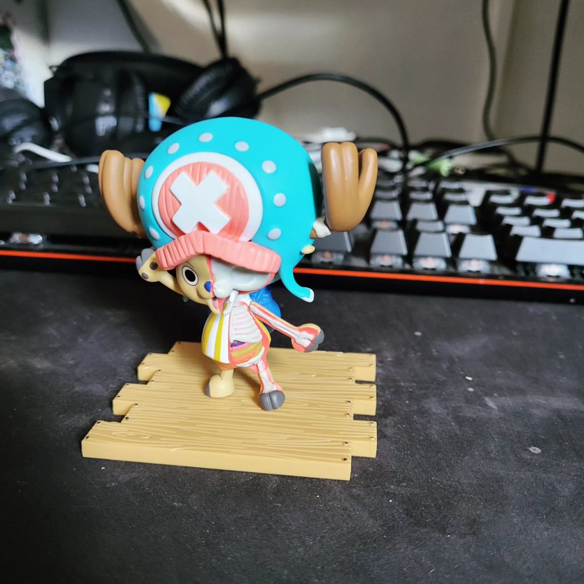 estobaal's tweet photo. Goodies du jour bonjour qui rejoint ça petite tribu, j'aime trop les figurines mighty Jacaxx. #onepiece #chopper #mightyjaxx #figurines #manga https://t.co/qVDdasuG4W