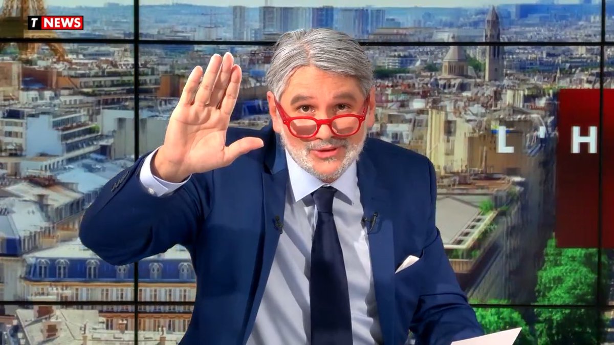 CerfiaFR's tweet image. 🇫🇷 FLASH | Pascal #Praud a réagi après la parodie de Malik #Bentalha de « L&apos;Heure des pros », visionnée 24 millions de fois :

« Le début, avec la chanson de Sardou, ça m&apos;a fait marrer. Le reste, c&apos;est caricatural mais honnêtement ce n&apos;est pas méchant. Être parodié, c&apos;est la…