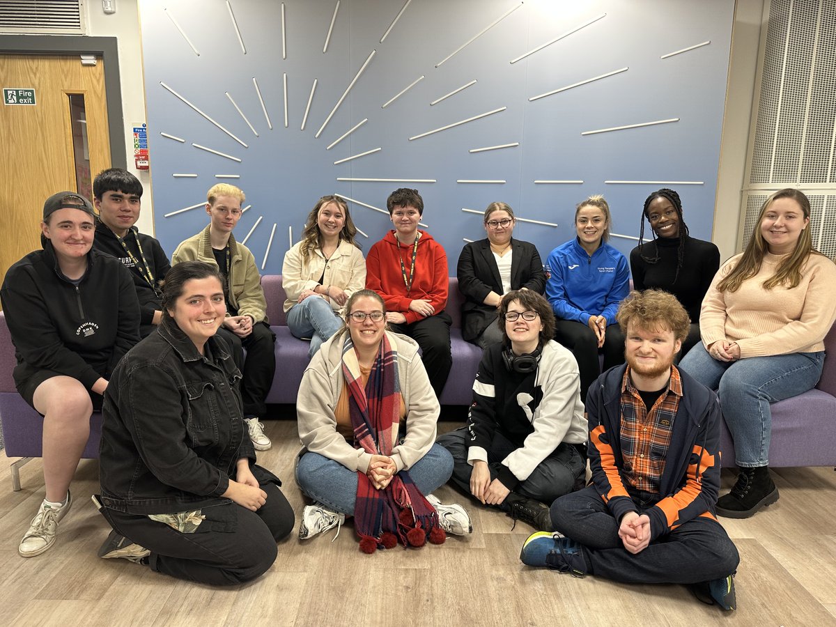 🤳Our young volunteers met today for a Content Jam session to create content for our upcoming Youth Loneliness <a href="/Coop_Foundation/">Co-op Foundation</a> campaign!

We supported young people to create content on tackling youth loneliness aimed at their peers &amp; addressing topics that matter to them