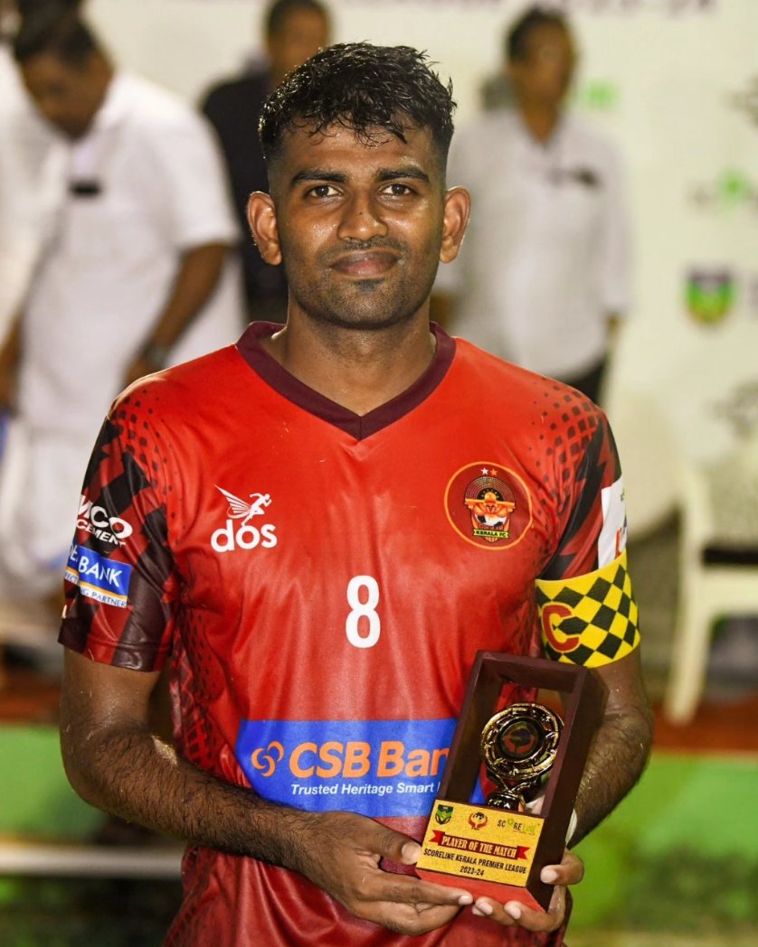 GokulamKeralaFC's tweet photo. An outstanding performance by captain, Bibin Boban! He secures the 'Player of the Match' award🏆
#GKFC #Malabarians #IndianFootball #ILEAGUE #KPLKickoff #FootballFever https://t.co/hBN9Hg7YcY