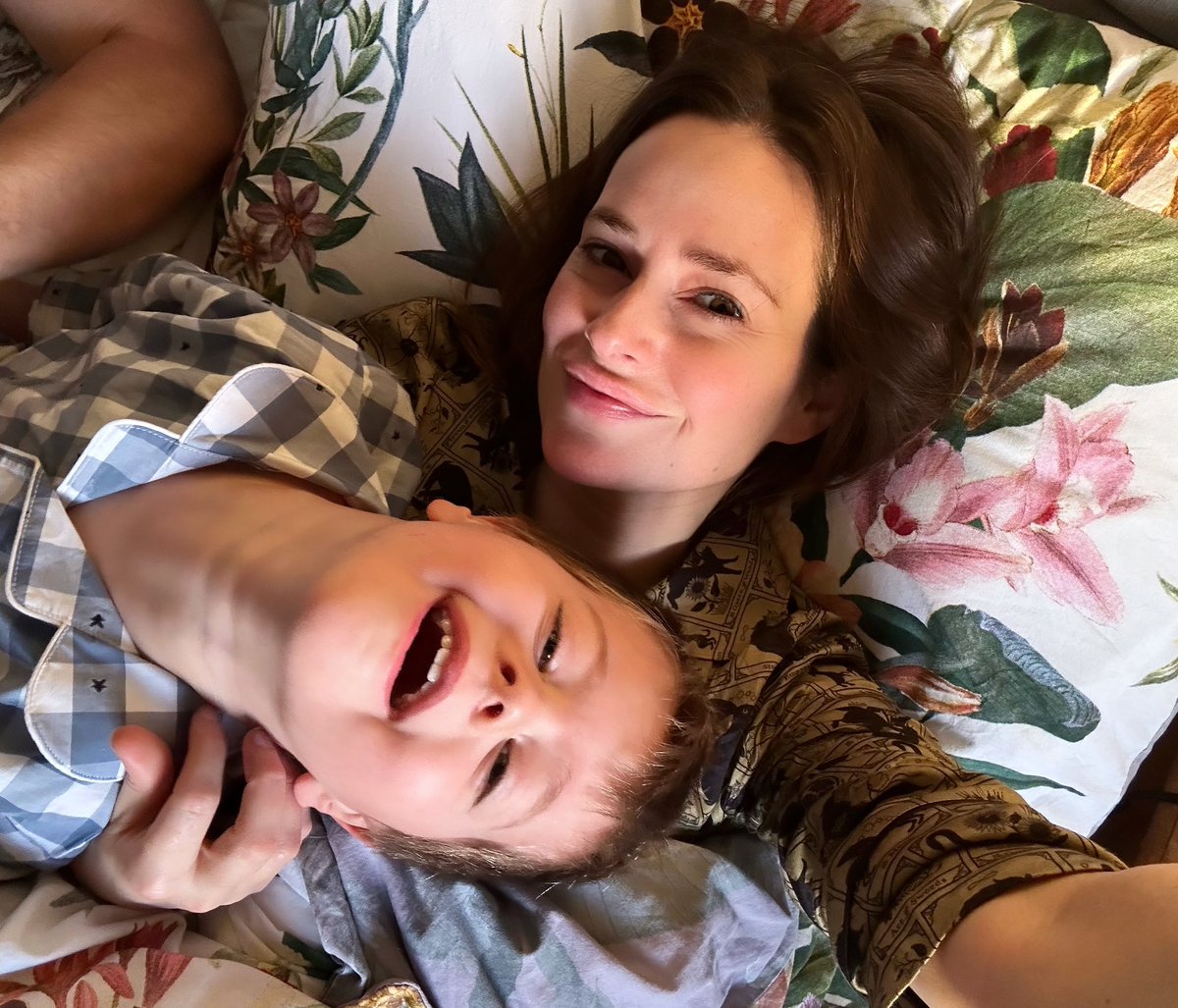 ellielexx's tweet image. Day 19. Mornings like this and photos like these and I can almost pretend this isn’t happening. We have today. ❤️

Link to donate in Insta bio or click here: 

justgiving.com/crowdfunding/B…

#dipgawareness #childrenscancer #braintumour #dipg