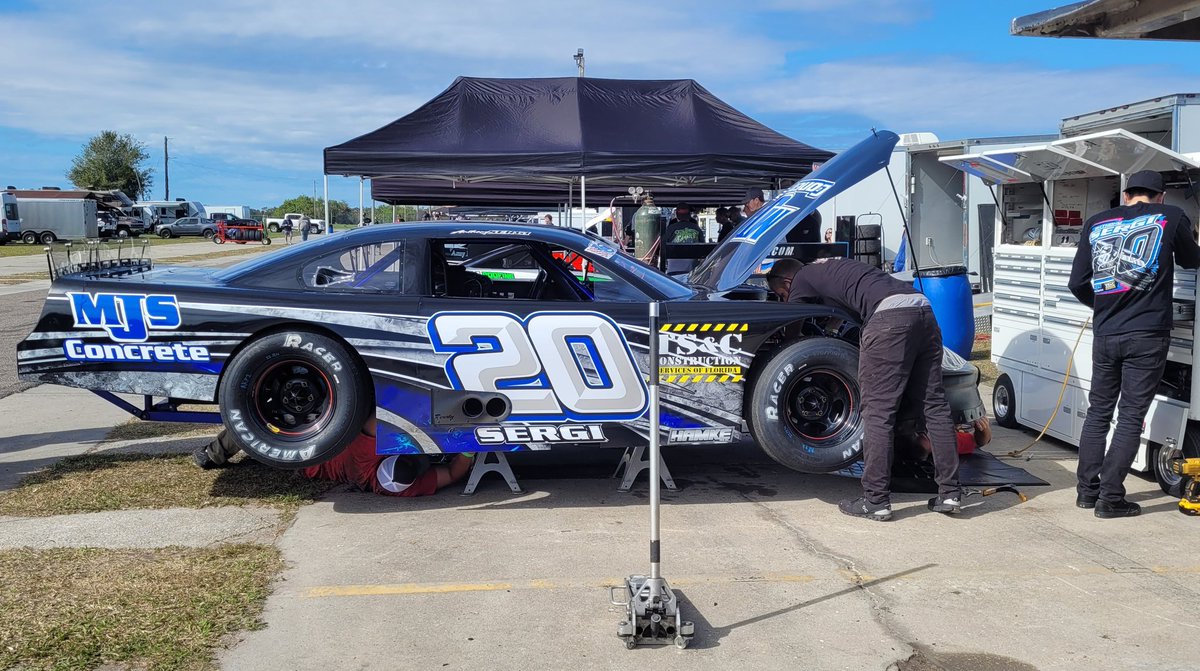 The <a href="/AnthonySergi20/">Anthony Sergi</a> team is busy prepping their Super Late Model 4 today's Noland's Roofing "Bill Bigley Sr Memorial 128" at #FreedomFactory. Sergi is a 2x winner of the event, and a "hat trick" would be worth $30K to the Oviedo, FL driver in the @srlnational season finale.