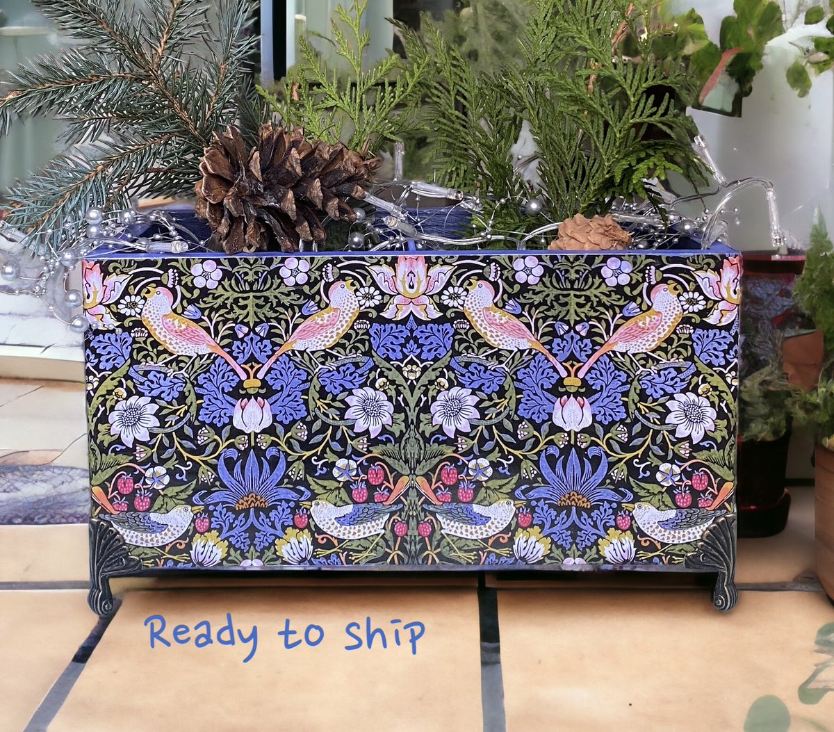 IuliiaArt's tweet image. Inspired by William Morris William Morris etsy.com/listing/159376…
#StrawberryThief

#Decorativebox