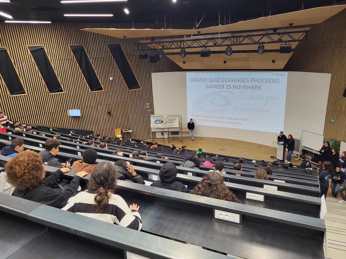 LaboSocietal's tweet image. Grand quizz pour les collégiens et lycéens tutorés @Echanges_Pho aujourdhui à @Centrale_Med avec associations @article_un @SOSMedFrance @FresqueDuClimat @EsperantoFrance. Cohésion et challenge pour lancer cette nouvelle année de tutorat!