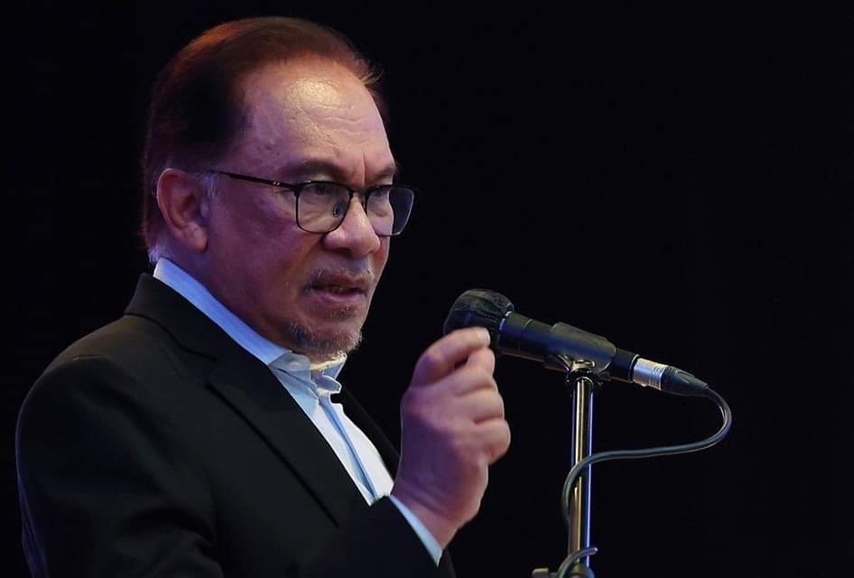 Msian economy in 1 year under Anwar:

Private consumption +4.6%
Private investment +4.5%
Public consumption +5.8%
Public investment +7.5%

Inflation dropped from 4% (Nov2023) to 1.9% (Sep2023)

FDI +4%, surpassing entire 2022 in just 10 mths. 

Wages: Nominal +3.4%; Real +1.4%