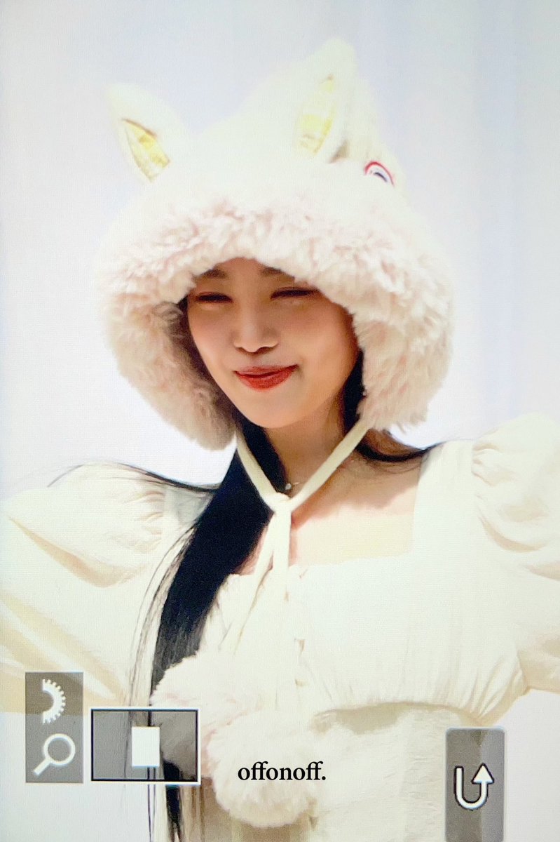 offonoff_sj's tweet photo. 231125 신난🐰♪♪～♪♪ 
#수진 #SOOJIN #서수진 #SEOSOOJIN #아가씨 #AGASSY https://t.co/54LIWDw6rc