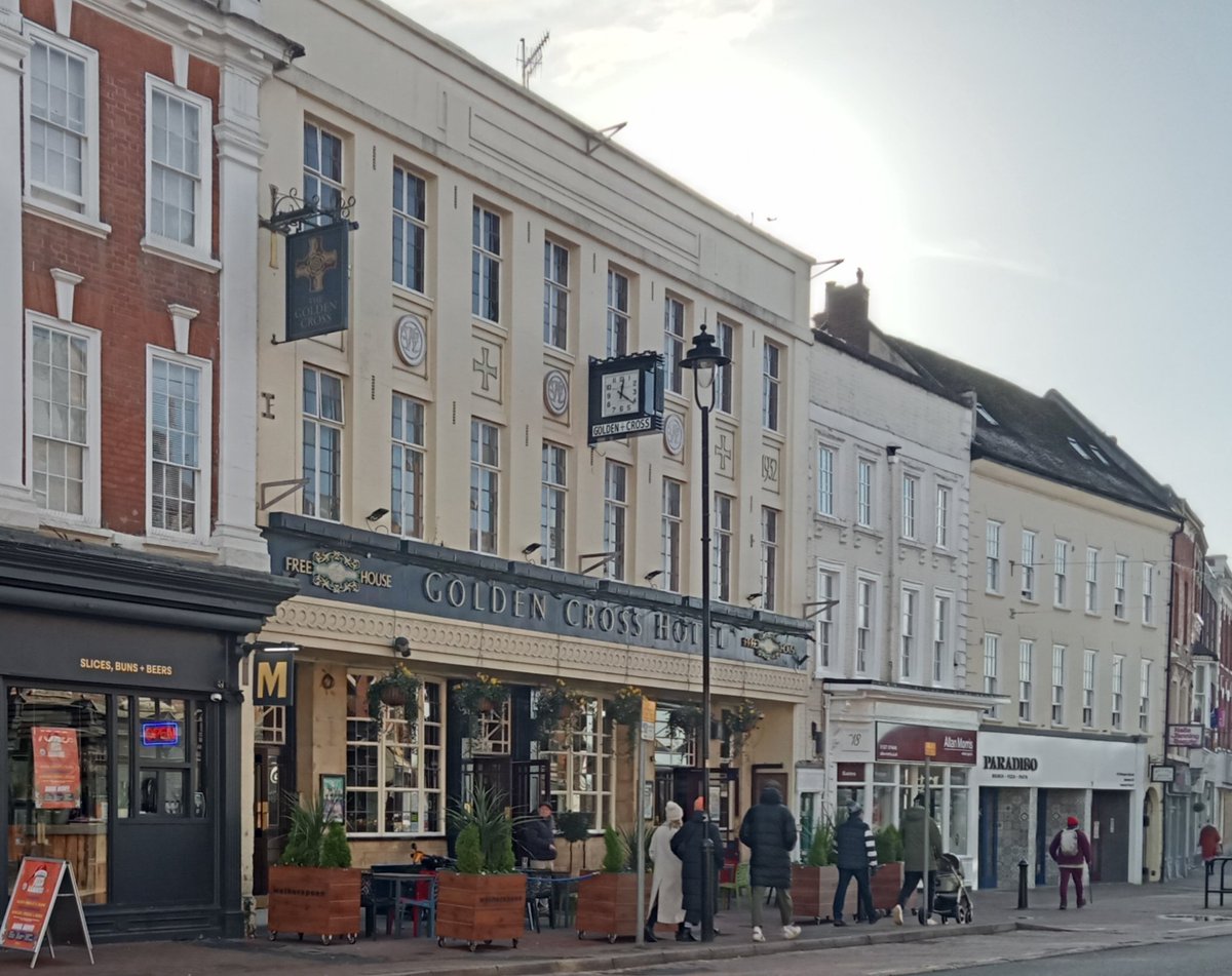bromsgrovesoc's tweet photo. We are very happy to see that Wetherspoons have restored and re-instated the clock at the Golden Cross. The pub (then a hotel) was rebuilt in 1932 for Mitchells and Butlers. It was designed by Johnson and Watson of Birmingham and built by J &amp; A Brazier. It re-opened in April 1933 https://t.co/WYFv5Cfltq