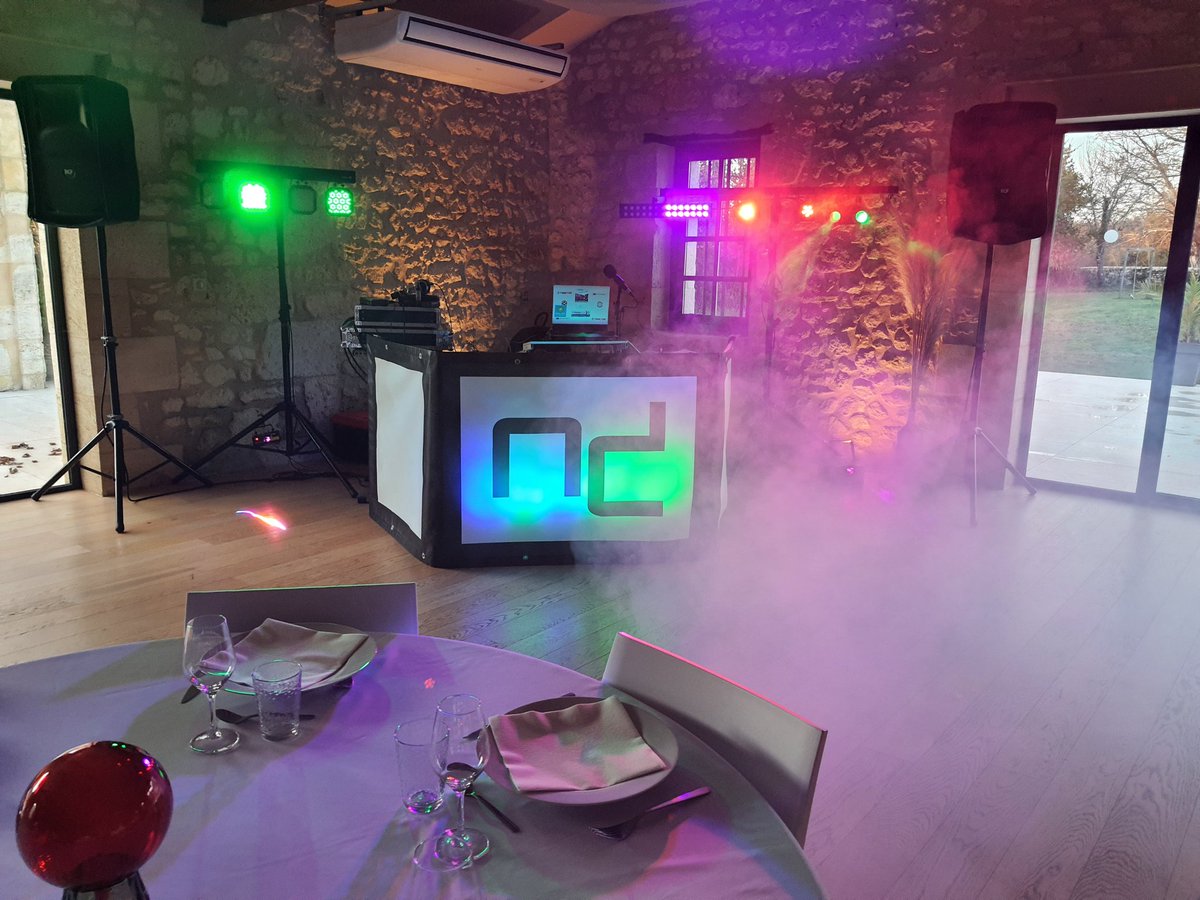 Davidnegre33's tweet photo. Animation dansante au Château Balac de Saint Laurent Médoc (33) en place 👍 
#dj #animation #prestation #evenementiel https://t.co/K8Ep4qqFsb