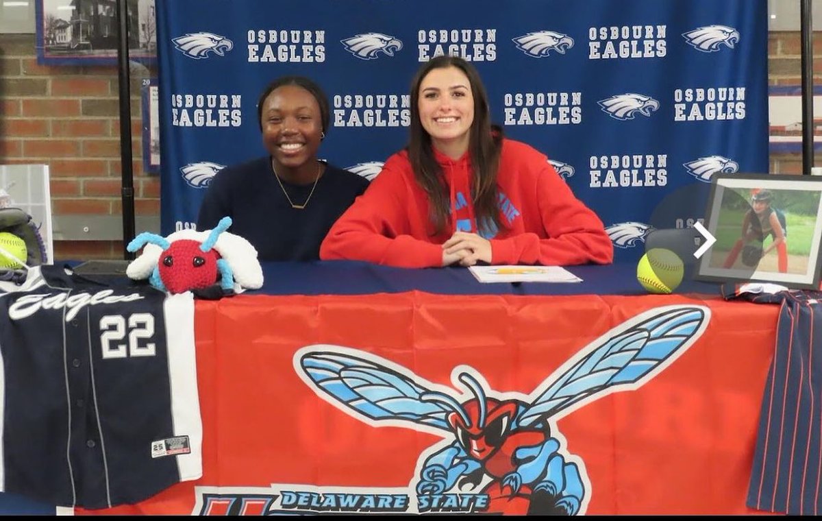 Happy Signing Day, Rhy! 

#softball #signingday #fastpitch #committed #travelsoftball #ecbullets  #delawarestate @DelStSB @EastCobbBullets @ECBullets18uVA