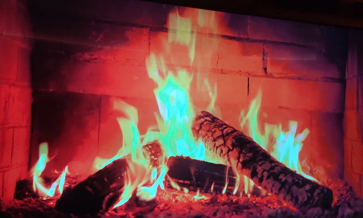 Luiscifier's tweet image. Al calor de la lumbre del guitar club . @Ma_Rhea_