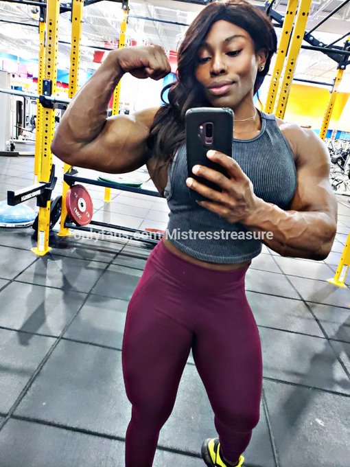 I keep showing up even when I don't want too.. #staytunned #offseason #blackgirlmagic #brickhouse #mistresslife<a href="/tag/brickhouse"class="tags"><span>#brickhouse</span></a><a href="/tag/offseason"class="tags"><span>#offseason</span></a><a href="/tag/staytunned"class="tags"><span>#staytunned</span></a><a href="/tag/mistresslife"class="tags"><span>#mistresslife</span></a>