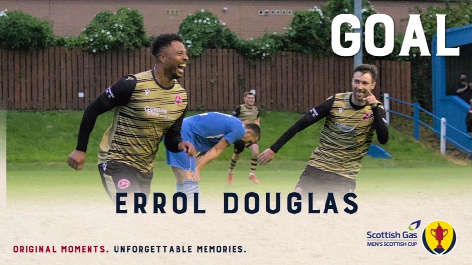 BroxburnAthFC's tweet image. 81’ - GOALLLLL!!!!! Big E yet again.. 1-0 Broxburn.