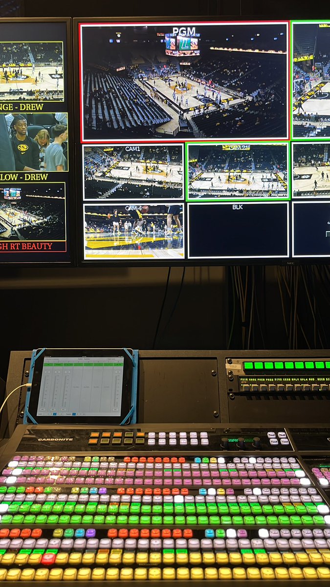 Thanksgiving weekend basketball fun!