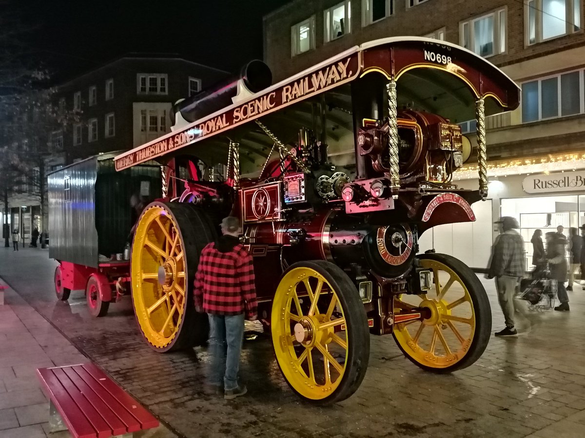 #HenryThurston #RoyalScenicRailway at #Exeter high street tonight. @robertflute @whiting_ally @JedKendray @d_lovering @ACFOGTaylor @@holtona72 @nickolls_andy @tim_noon @barryhazzard701 @exeter @DevonLiveNews @steamengines