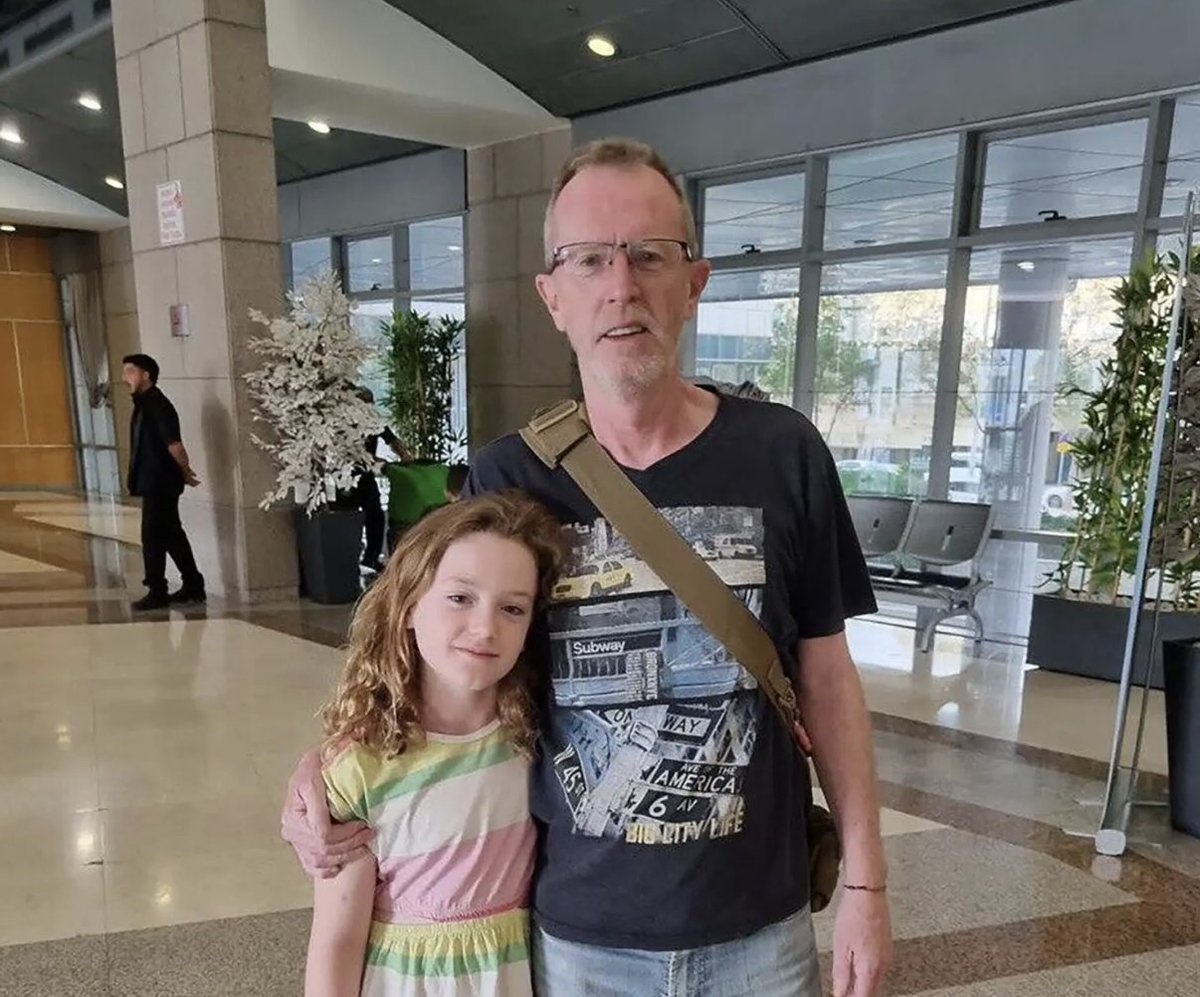 FredericHelbert's tweet image. #Breaking 
Le père qui avait déclaré bouleversé préférer savoir sa fille #Emilie morte, plutôt que dans le mains du #Hamas, avant d'apprendre qu'elle était vivante, devrait la retrouver ce soir !!! Elle fait partie des #otages libérées.