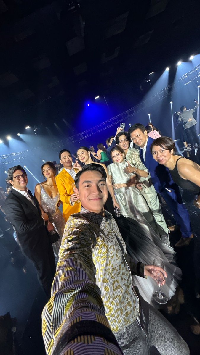 Kim with her Co- StarMagic Artist during  #FrancisLibiran25  <a href="/prinsesachinita/">kim chiu</a> 
#KimChiu