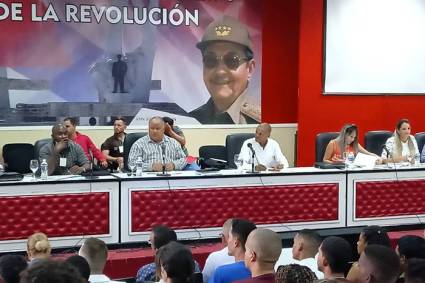 Se desarrolla en la jornada de hoy la  Asamblea #12CongresoUJC del municipio #Camagüey, donde el ejemplo y las ideas heredadas del Comandante #FidelPorSiempre, se alzan en voz de las nuevas generaciones. 
#CreaTuFelicidad 
#Cuba #UJC