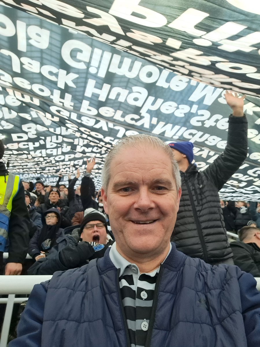 Chappy110171's tweet photo. Finally got a ticket in the ballot and it's back to the cathedral on the hill today as Newcastle brush aside Chelsea 4-1 at St James' Park #NEWCHEL https://t.co/GX2k1S8cAd