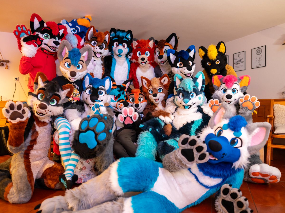 Time flies when you're having fun; today it's exactly 3 years since I got my fursuit! 🎂🎉

Here are some photos from the past year, many thanks to all the amazing people I got to meet &lt;3