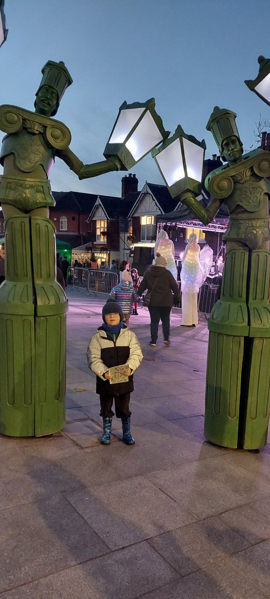 I maybe fighting a sinus infection and awaiting on chest xray results, but that wont stop me making sure Carter enjoys the build up to Christmas! This weekend activities so far.