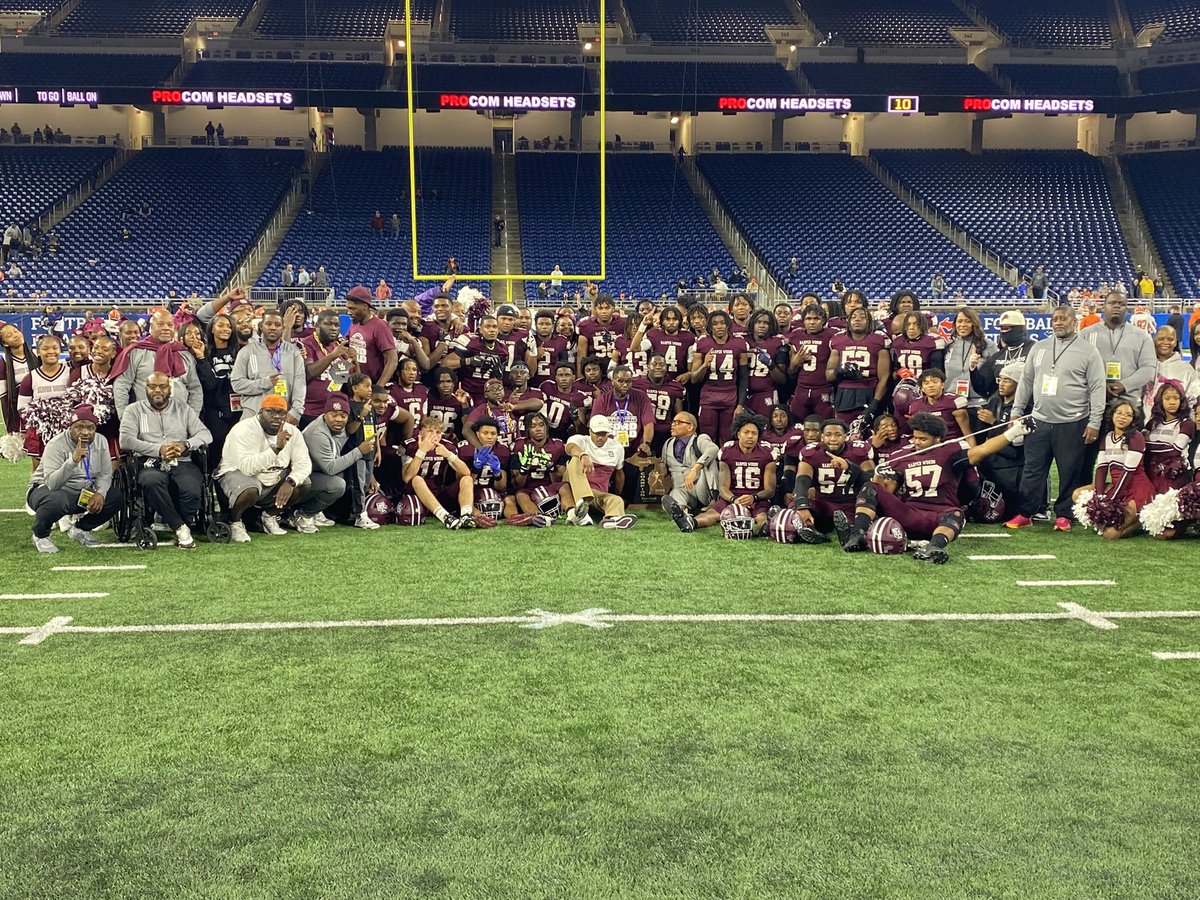TheD_Zone's tweet image. Harper Woods wins the D4 Final: 

#26 Harper Woods (11-3) beat #61 South Christian (10-4) 33-27
 
@HW__Football @sailorsports