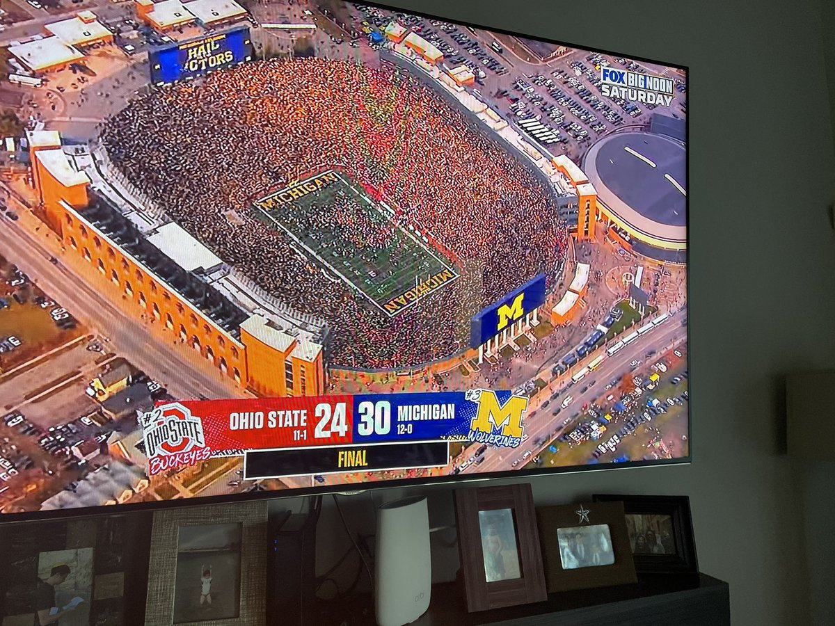 amandatoryS's tweet photo. Go Blue! 💙💛🏈
#MichiganFootball #goblue https://t.co/dkTf1JkMg4