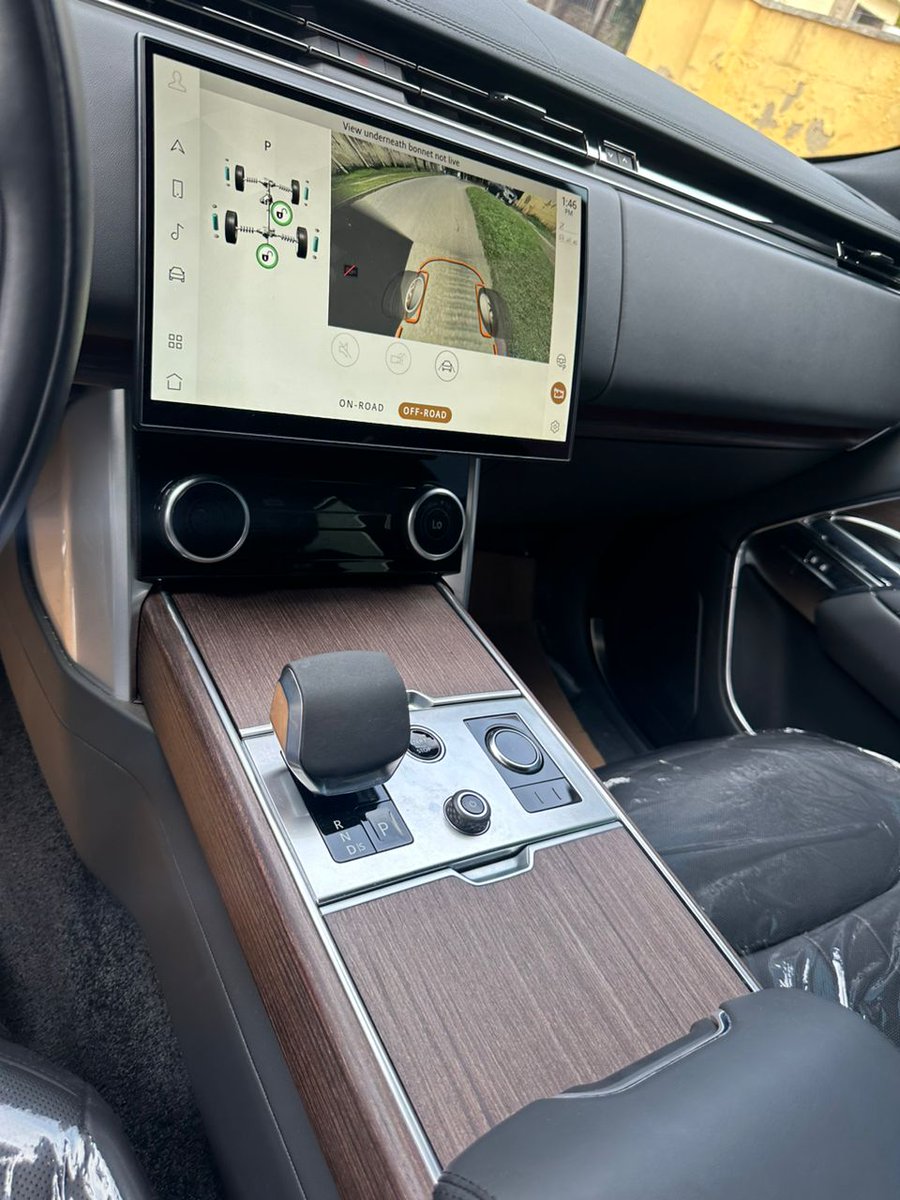 999fkb's tweet photo. 2023 Range Rover Autobiography LWB is available for immediate pickup.. 250M only. https://t.co/P7Tvr9n7Er