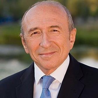 Gérard Collomb aura aimé passionnément sa ville de Lyon. Comme parlementaire d’abord, comme maire pendant près de 20 ans il l’aura non seulement servie avec dévouement mais transformée avec ambition. Il voulait en faire une grande métropole européenne. Je l’ai accompagné en
