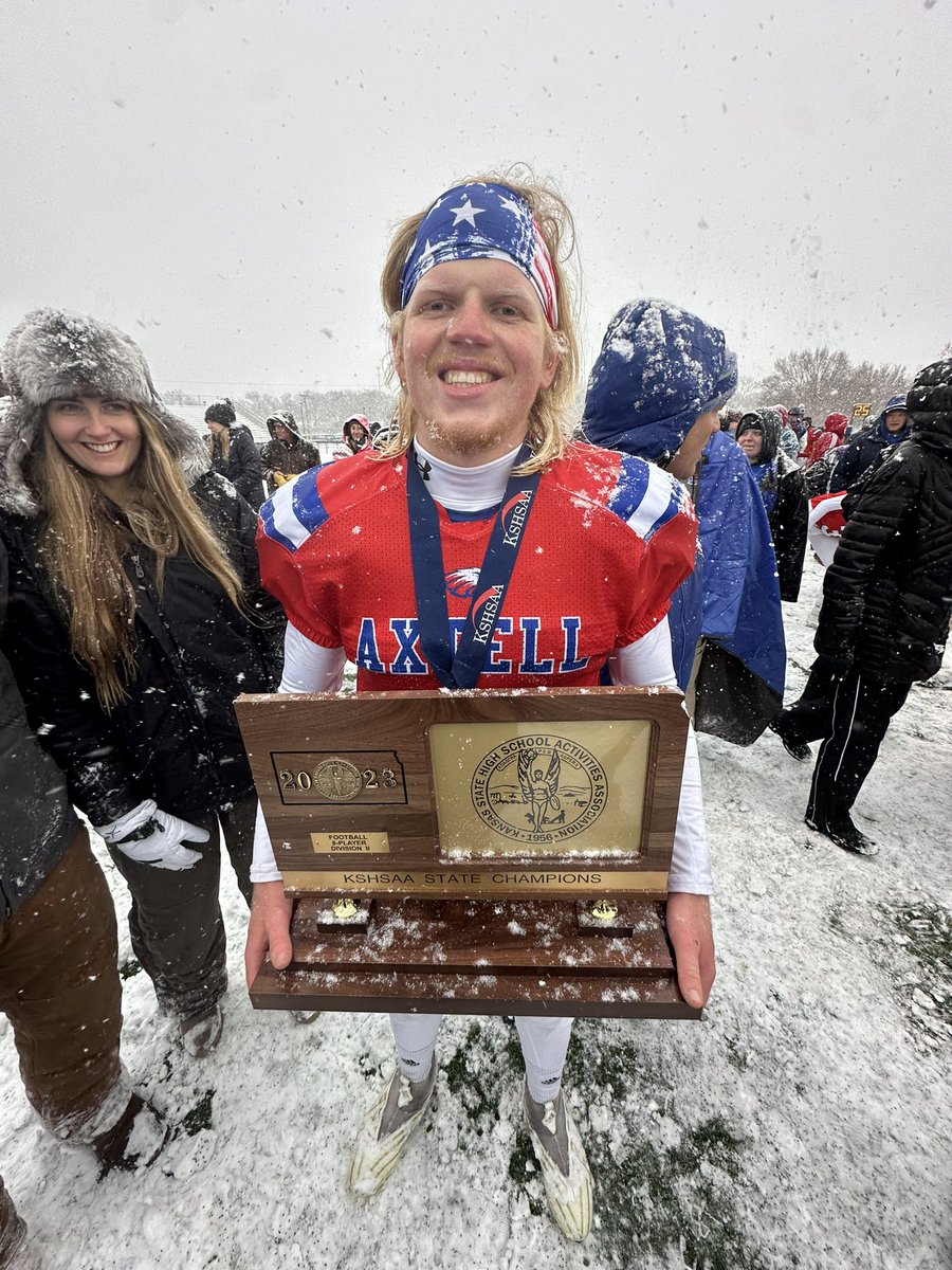 MarynaBuessing's tweet photo. Big fannnn of 21 and his 3-peat 🏆 https://t.co/1hmCk30e0h
