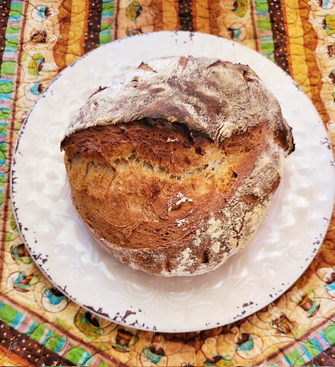 catcrazyknitter's tweet image. Baking bread is so therapeutic and calming. 
#rusticbread #baking