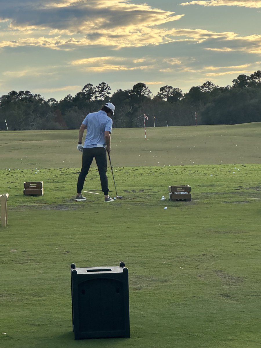 Monday Q Info tweet media