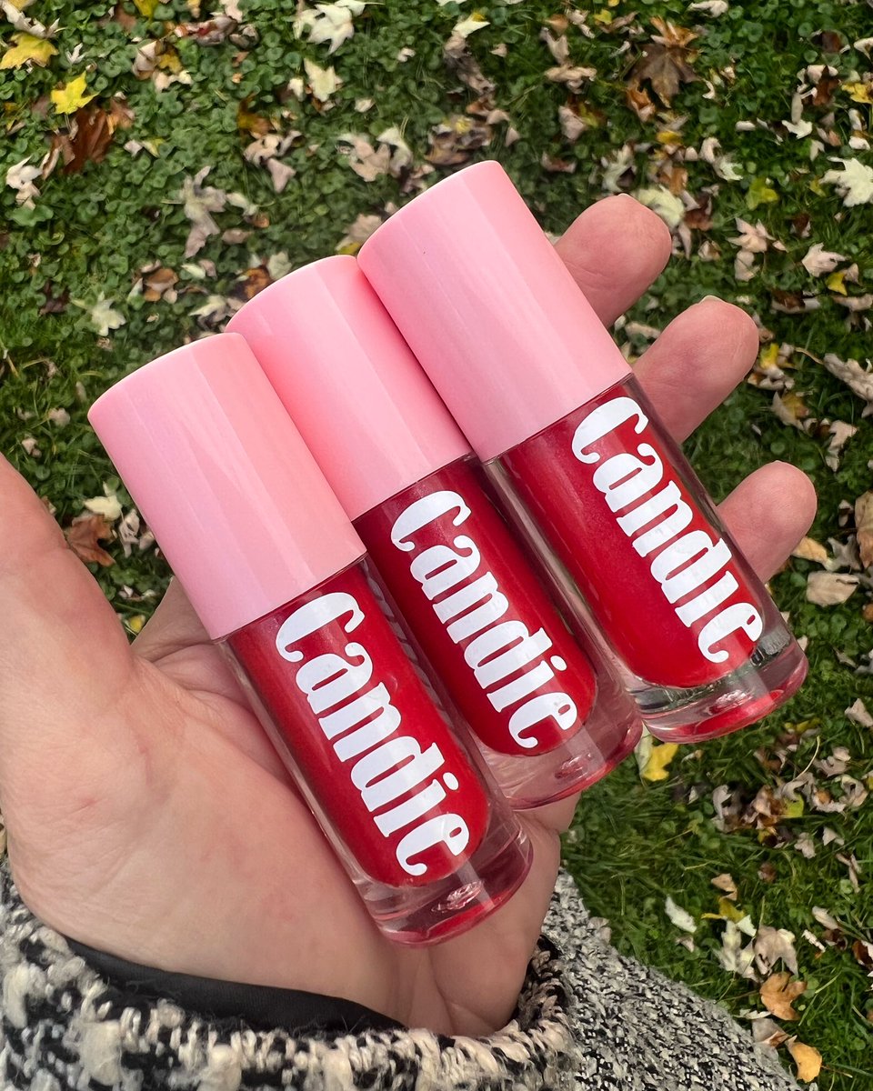 New! Holiday Shimmer Lip Glosses! 

Red Shimmer Lip Gloss Is Cherry Scented! 

Made With Natural Oils For Extra Hydration! 

New Tubes! 

#candiexoxo #candiecosmetics #newmakeup #newlipglosses #newglosses #newlipgloss #redlipgloss #redgloss #lipbalms #lipmaximizer #lipmakeup #lip