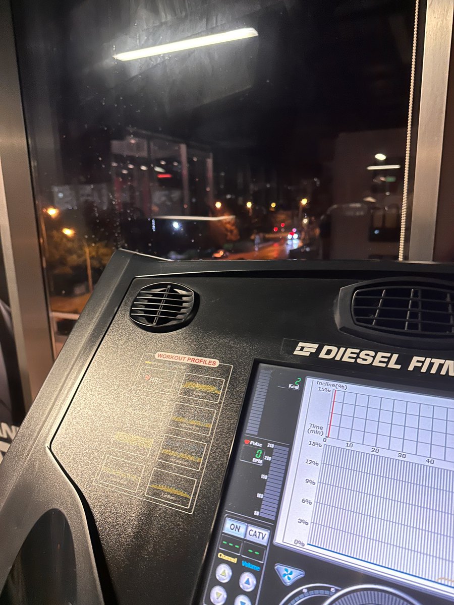 feyzac's tweet image. Motivasyon, enerji hepsi on nomero. Sahalara geri dönüşümü kanıt diye yazayım da gördükçe dudağımı sağa büzerek güleyim 💪🏿 #ironaddict